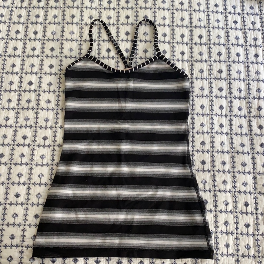 Lululemon workout tank
